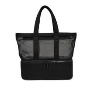 NWT Tote Mesh With Insulated Bottom Black